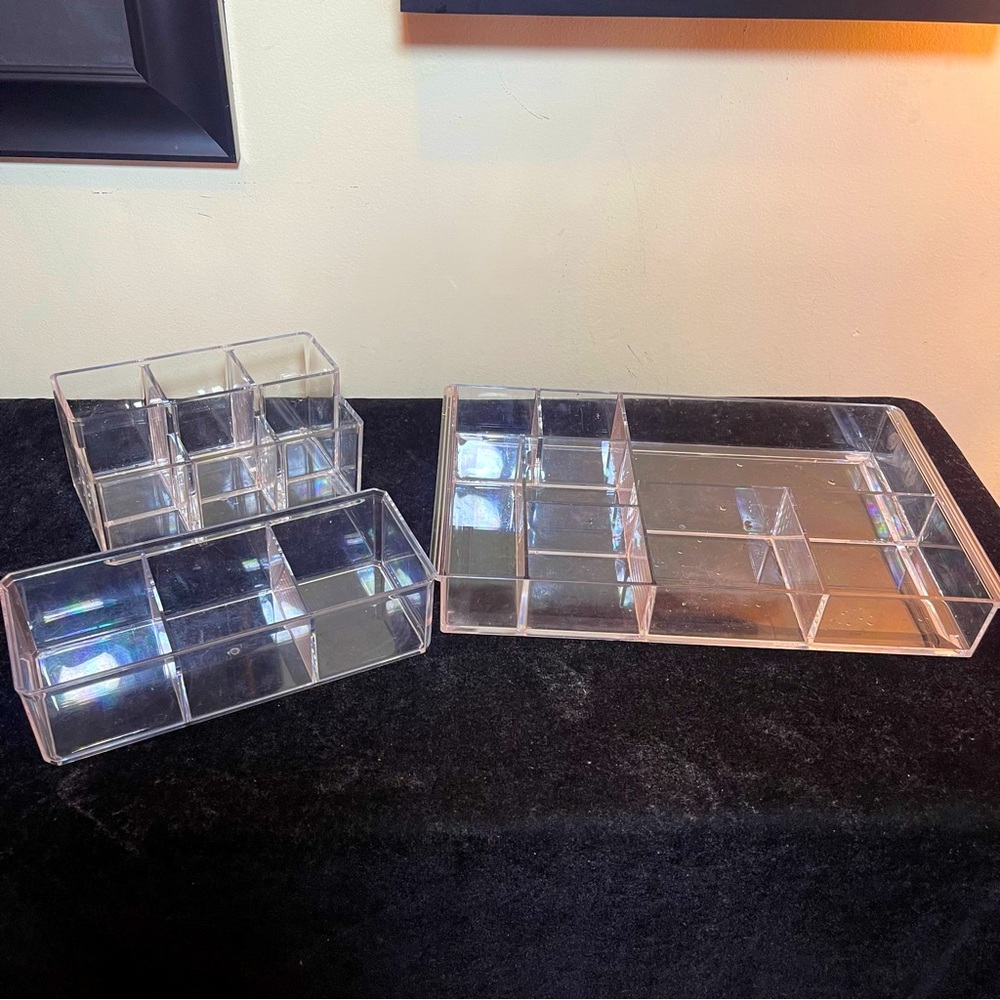 Set of 3 clear acrylic organizers